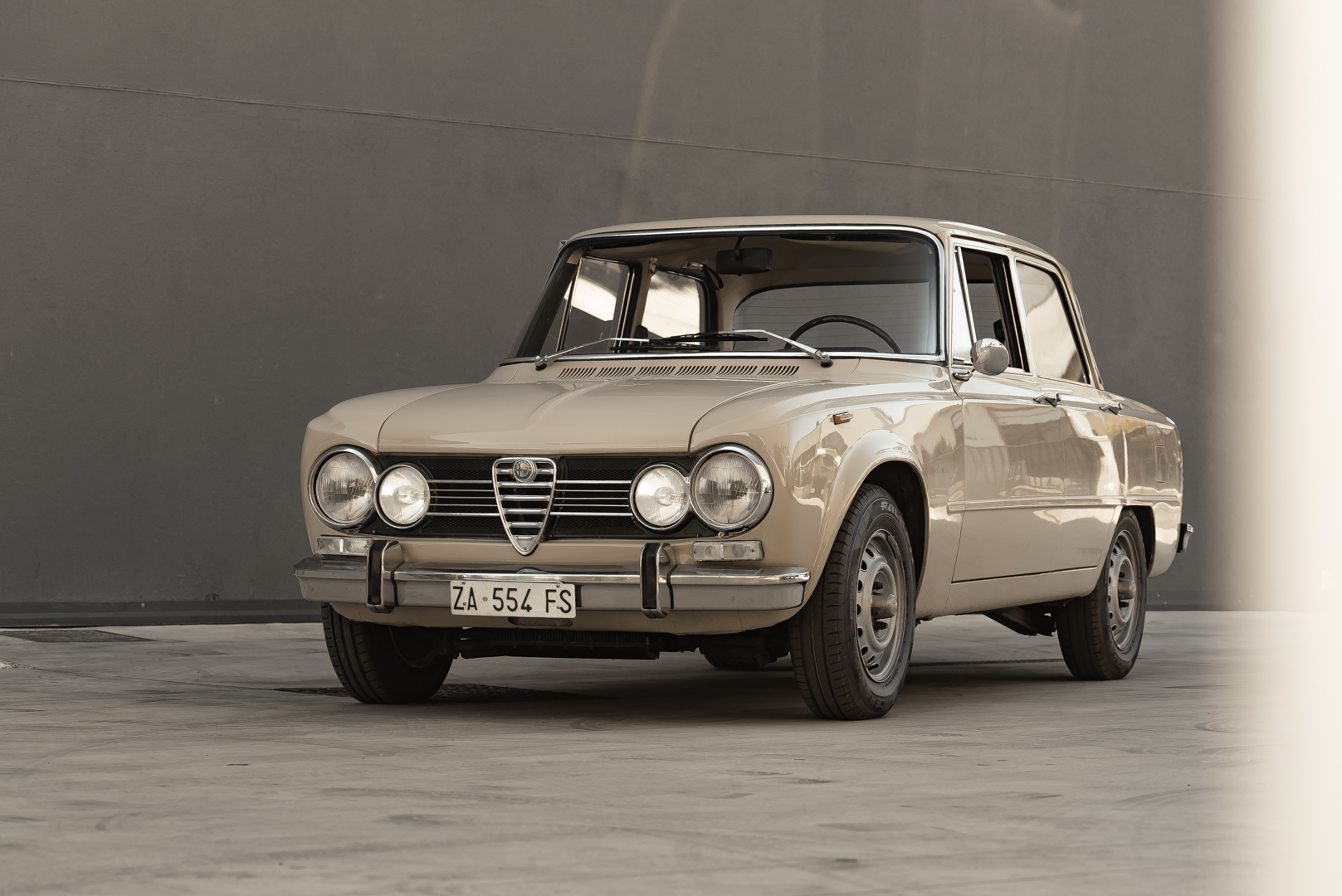 1972 Alfa Romeo Giulia Super 1300 - Alfa Romeo - Auto d'epoca - Ruote