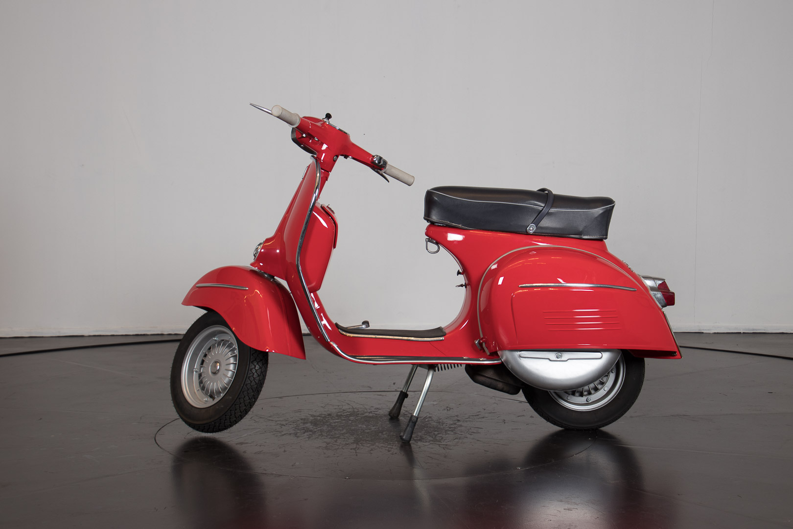 1965 Piaggio Vespa 180 SS Super Sport Piaggio Moto d'epoca Ruote